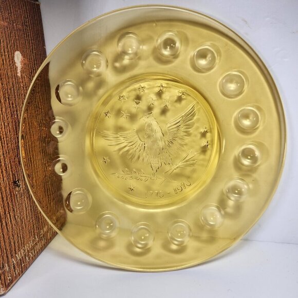 American Bicentennial Amber 8" Salad Plates with Original Box Anchor Hocking - Picture 12 of 12